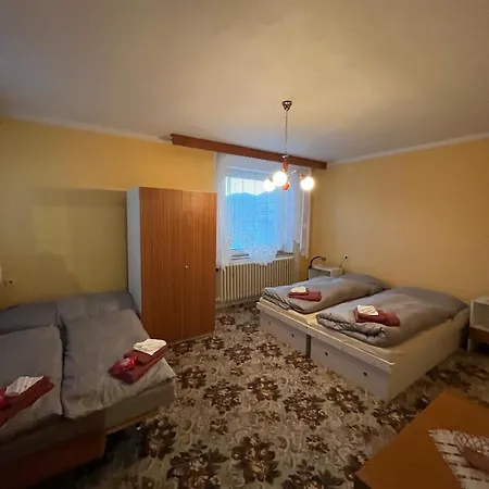 House With Mountain Views And Garden By The Stream Brezno