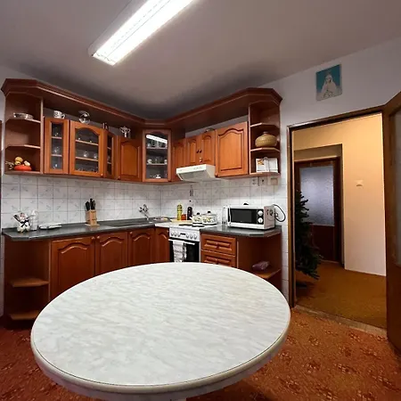 דירה House With Mountain Views And Garden By The Stream