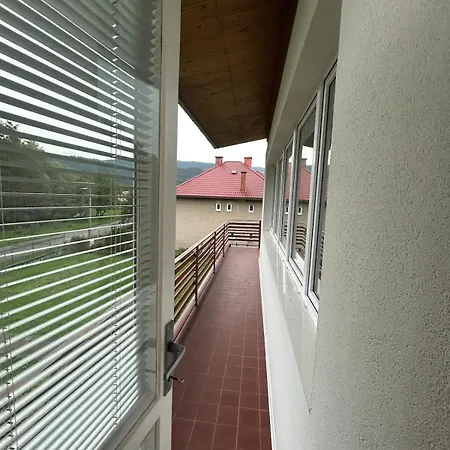 House With Mountain Views And Garden By The Stream 公寓 布雷兹诺