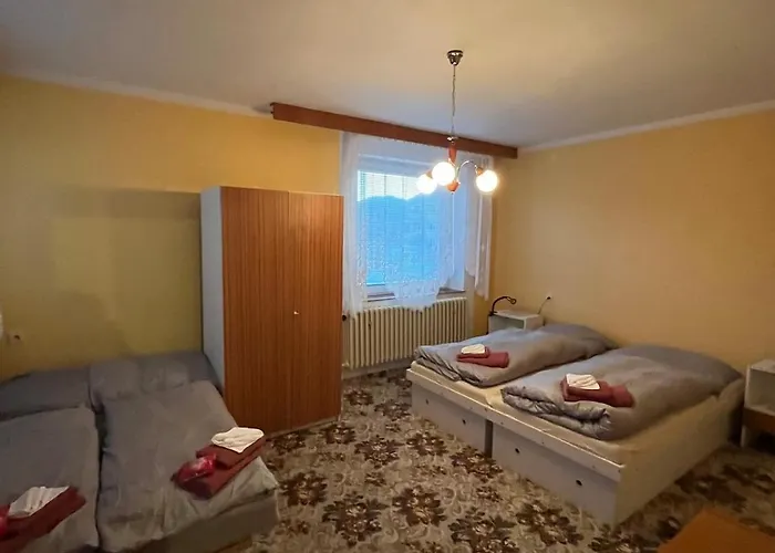 House With Mountain Views And Garden By The Stream Brezno