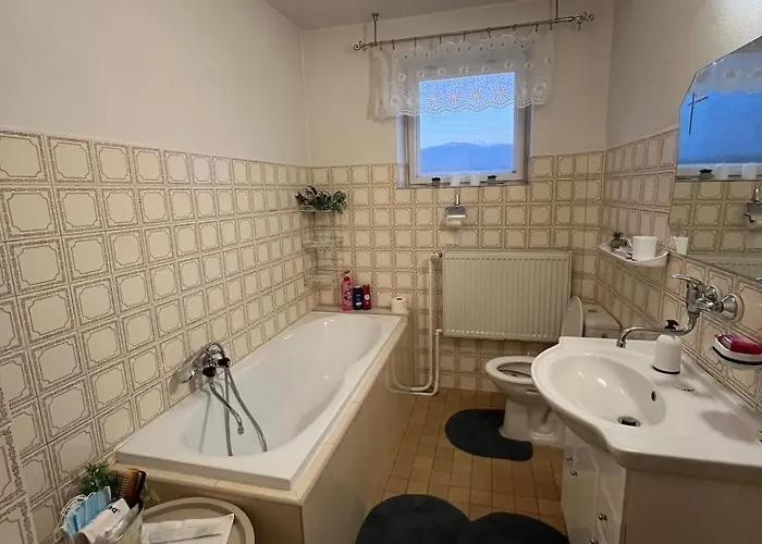 Lejlighed House With Mountain Views And Garden By The Stream Brezno